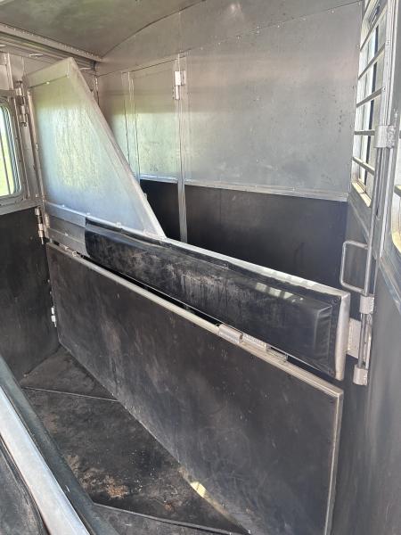 Used 2009 Cherokee 4H LQ Horse Trailer