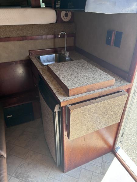 Used 2009 Cherokee 4H LQ Horse Trailer