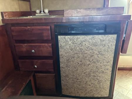 Used 2009 Cherokee 4H LQ Horse Trailer