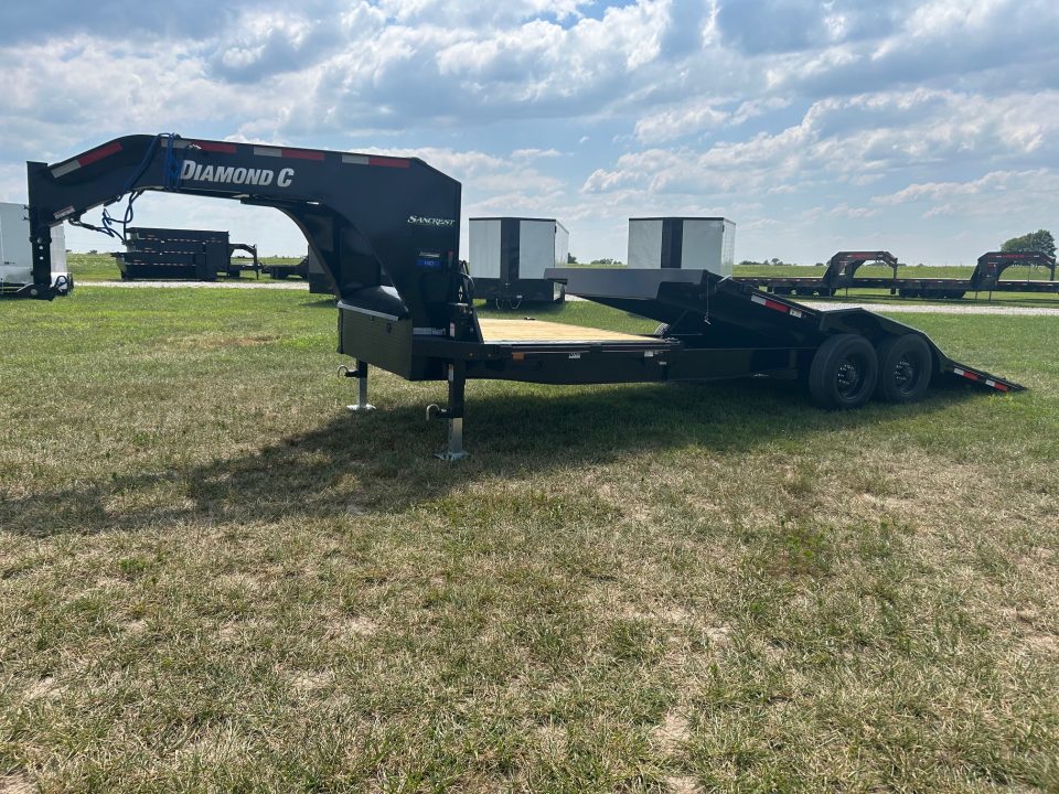 New 2026 Diamond C 102x24 Tandem 23K GN Pro Tilt w/ Drive Over Fenders & 6' Stationary Deck