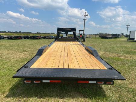 New 2026 Diamond C 102x24 Tandem 23K GN Pro Tilt w/ Drive Over Fenders & 6' Stationary Deck
