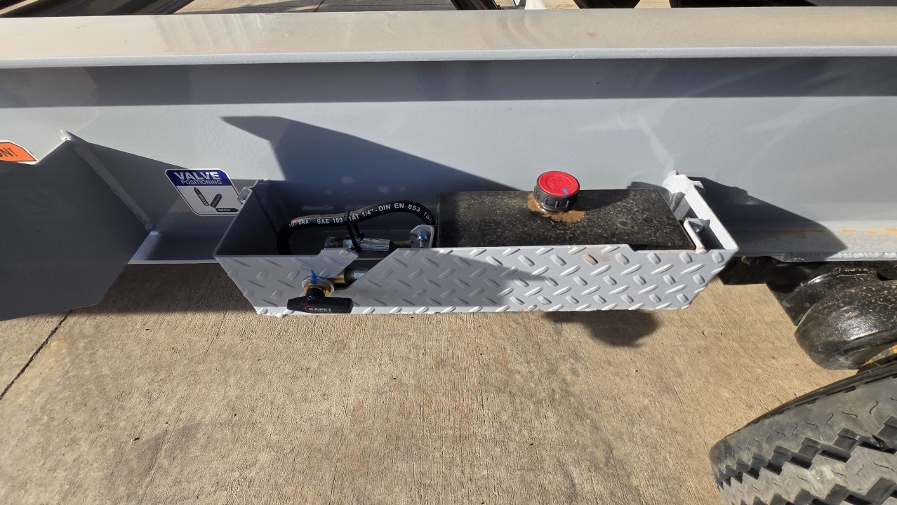 New 2026 Horizon Trailers HET 26' x 102" x 25" GN 22.4K TILT Equipment Trailer
