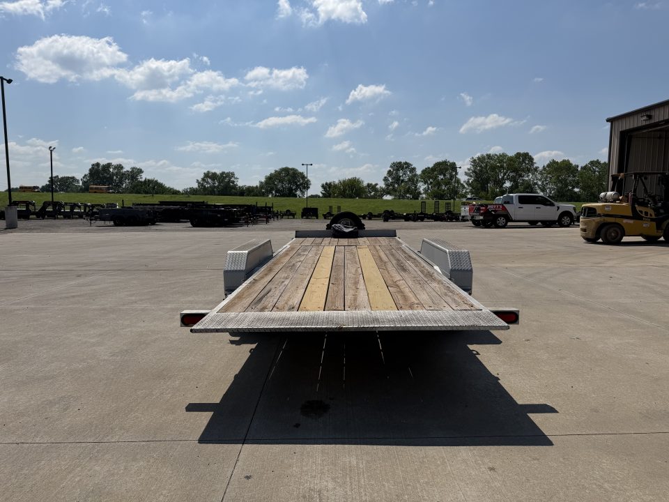 Used 2018 Diamond C Trailers HDT207 Tilt Trailer