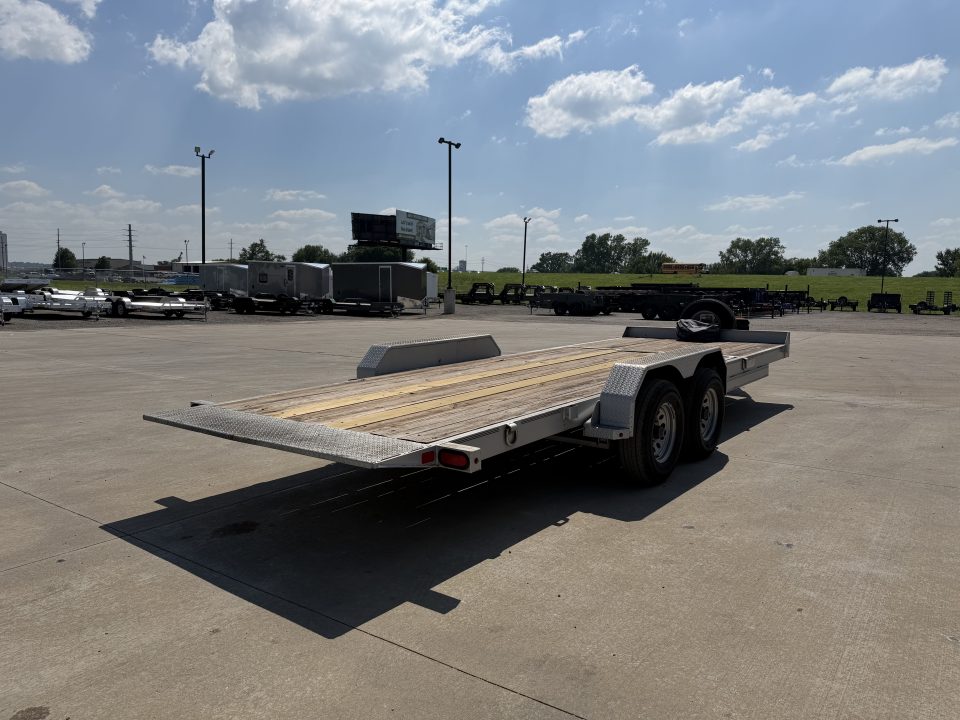 Used 2018 Diamond C Trailers HDT207 Tilt Trailer