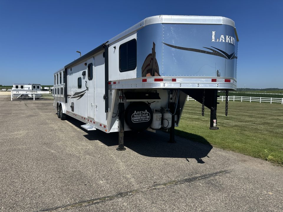 Used 2014 Lakota 4H 13' LQ Horse Trailer