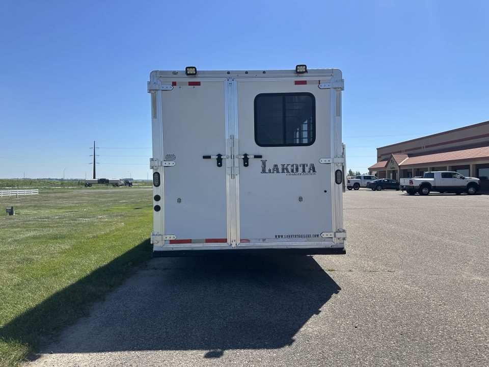 Used 2014 Lakota 4H 13' LQ Horse Trailer