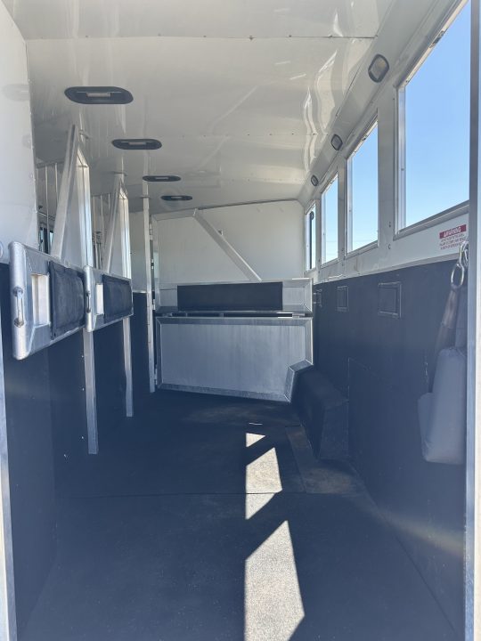 Used 2014 Lakota 4H 13' LQ Horse Trailer