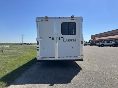 Used 2014 Lakota 4H 13' LQ Horse Trailer