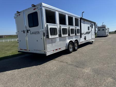 Used 2014 Lakota 4H 13' LQ Horse Trailer