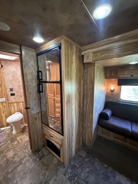 Used 2014 Lakota 4H 13' LQ Horse Trailer