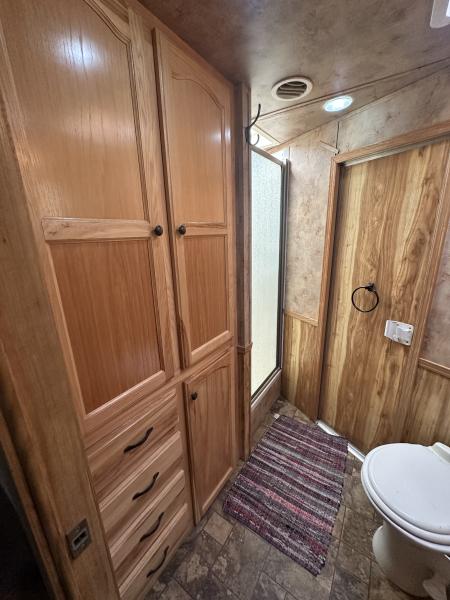 Used 2014 Lakota 4H 13' LQ Horse Trailer