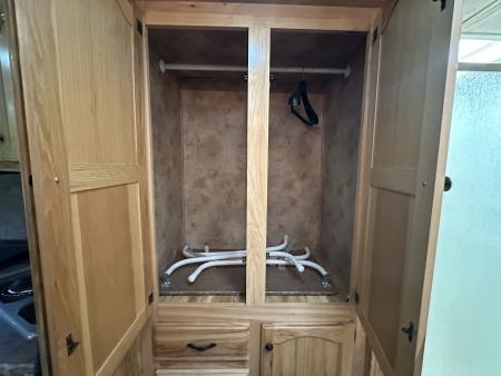 Used 2014 Lakota 4H 13' LQ Horse Trailer
