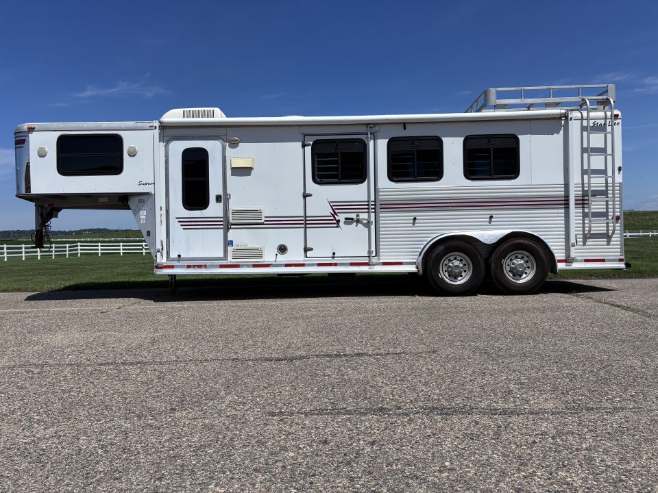 Used 2003 Silver Star 3H LQ Horse Trailer