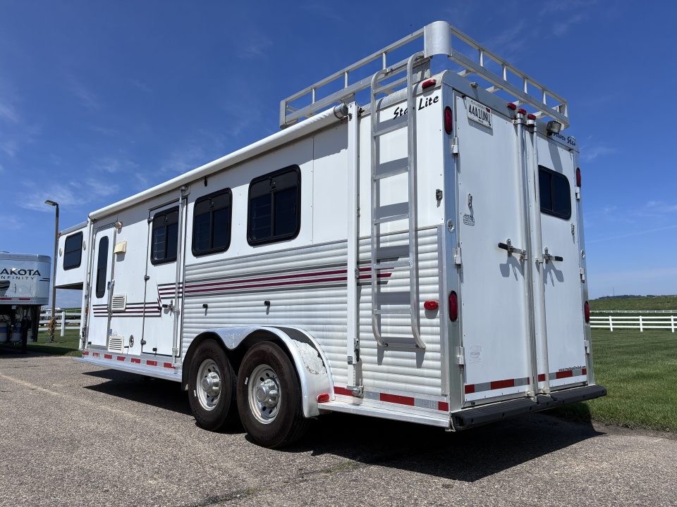 Used 2003 Silver Star 3H LQ Horse Trailer