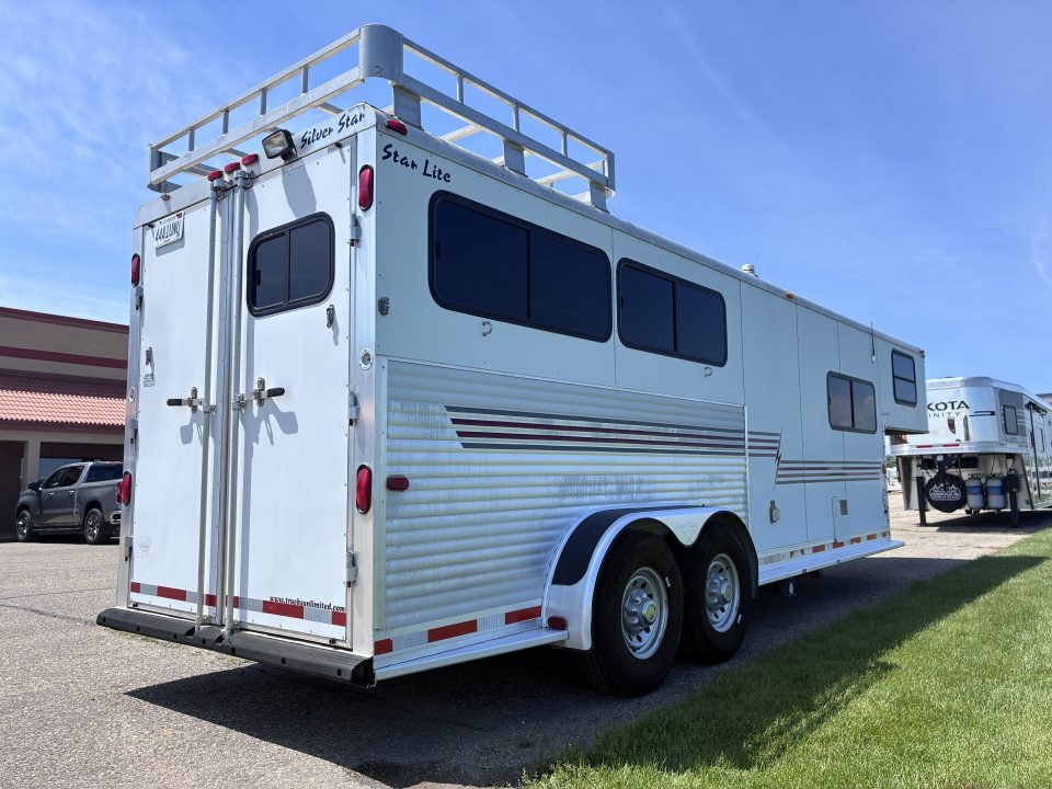 Used 2003 Silver Star 3H LQ Horse Trailer