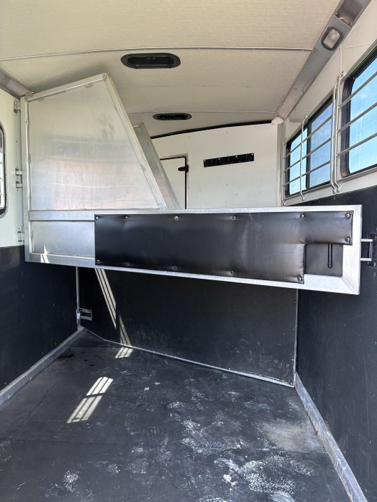 Used 2003 Silver Star 3H LQ Horse Trailer