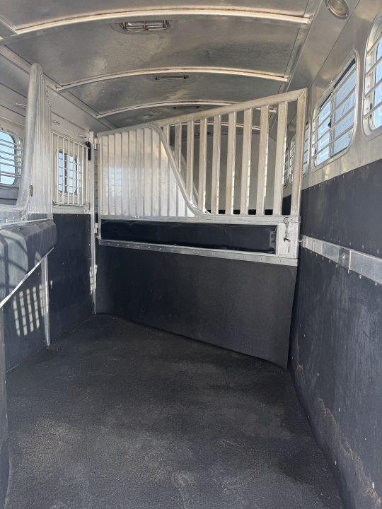 Used 2002 4-Star 4 Horse Gooseneck Horse Trailer