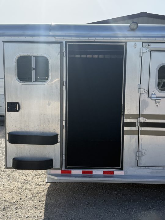 Used 2002 4-Star 4 Horse Gooseneck Horse Trailer
