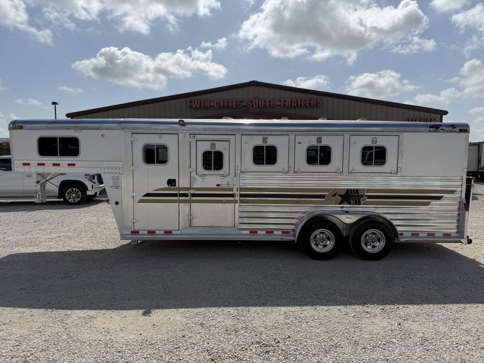 Used 2002 4-Star 4 Horse Gooseneck Horse Trailer