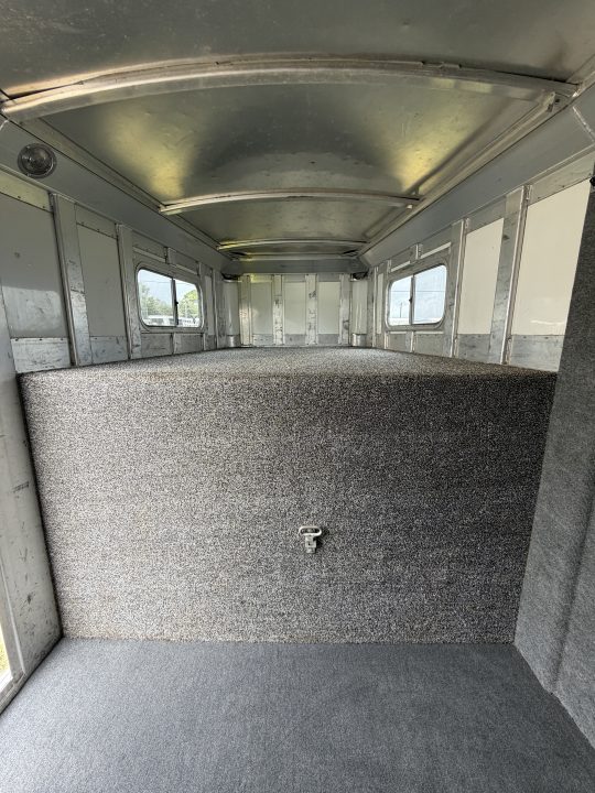 Used 2002 4-Star 4 Horse Gooseneck Horse Trailer