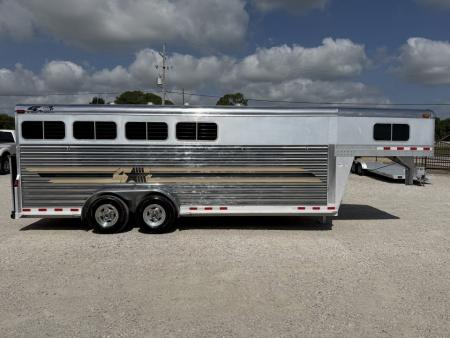 Used 2002 4-Star 4 Horse Gooseneck Horse Trailer