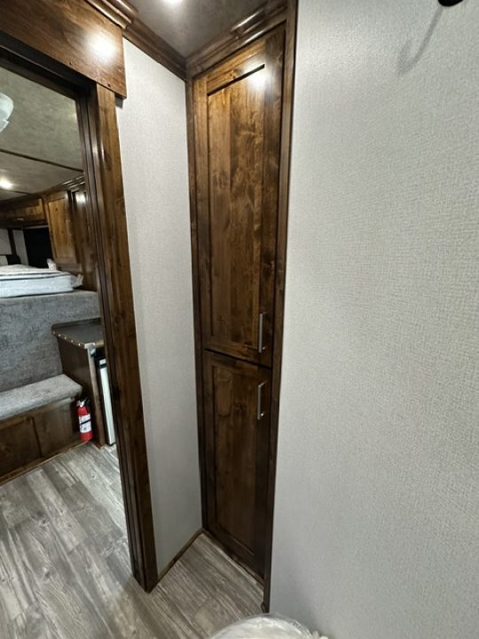 New 2027 Trails West 7x7 LQ Sierra 4 Horse