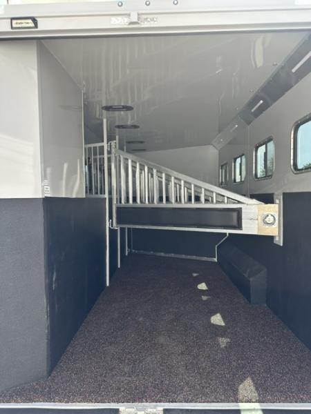 New 2027 Trails West 7x7 LQ Sierra 4 Horse