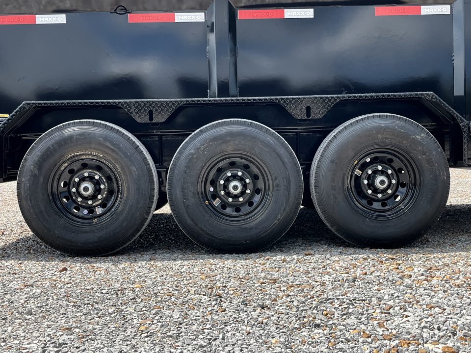 New 2027 MAXXD 83"X16' 21K Telescopic Gooseneck Dump Trailer