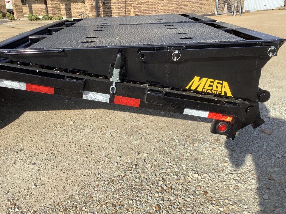 New 2027 Big Tex Trailers 14GN 25+5 Mega Ramp Gooseneck Trailer (15.9K)