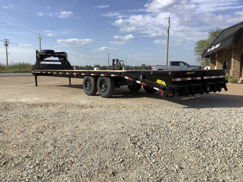 New 2027 Big Tex Trailers 14GN 25+5 Mega Ramp Gooseneck Trailer (15.9K)