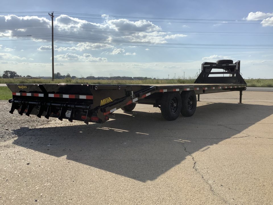 New 2027 Big Tex Trailers 14GN 25+5 Mega Ramp Gooseneck Trailer (15.9K)
