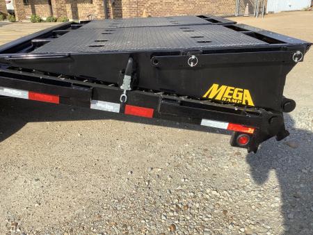 New 2027 Big Tex Trailers 14GN 25+5 Mega Ramp Gooseneck Trailer (15.9K)