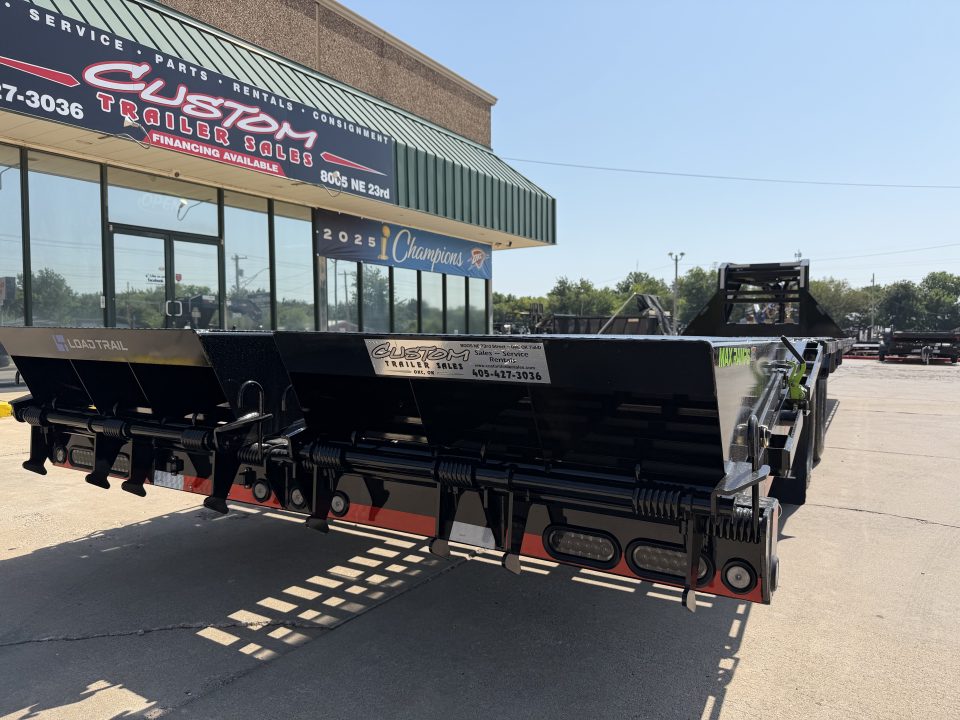 New #390570 2027 LOAD TRAIL GP 32 X 102 DUAL TANDEM LOW-PRO 24K GOOSENECK W/ MAX RAMPS