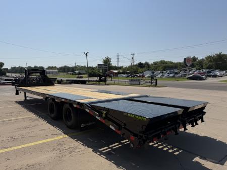 New #390570 2027 LOAD TRAIL GP 32 X 102 DUAL TANDEM LOW-PRO 24K GOOSENECK W/ MAX RAMPS