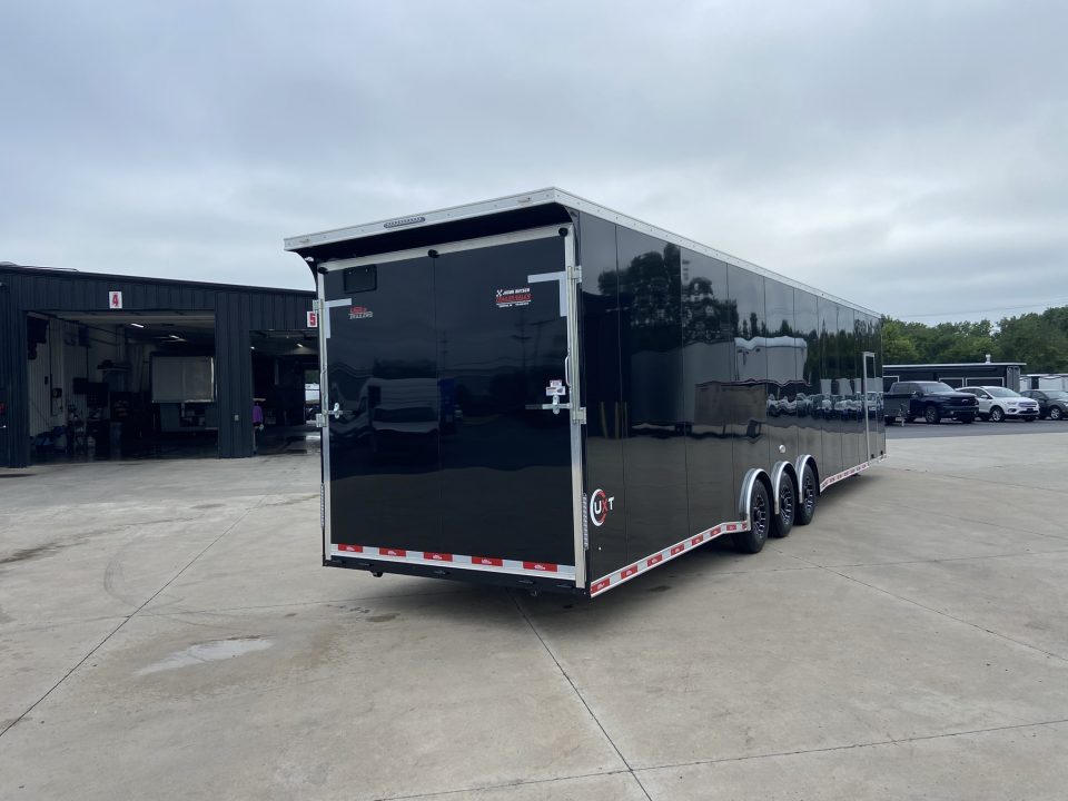 New United UXGN-8.546 Car Trailer