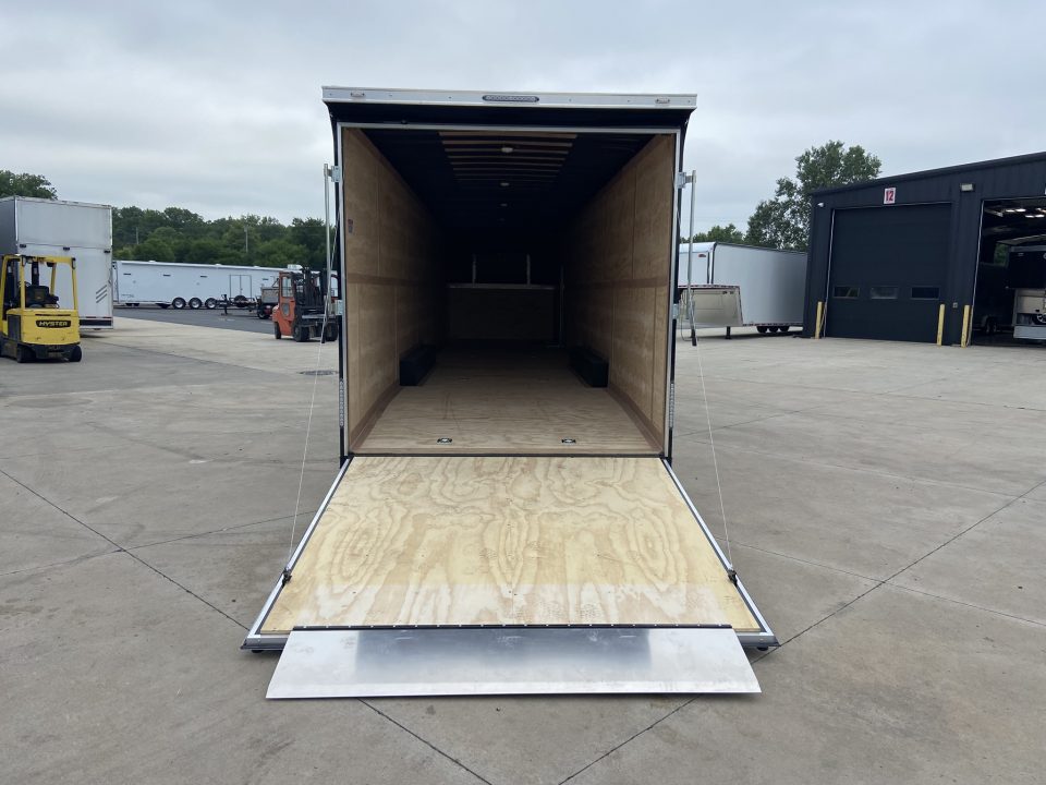 New United UXGN-8.546 Car Trailer