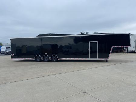 New United UXGN-8.546 Car Trailer