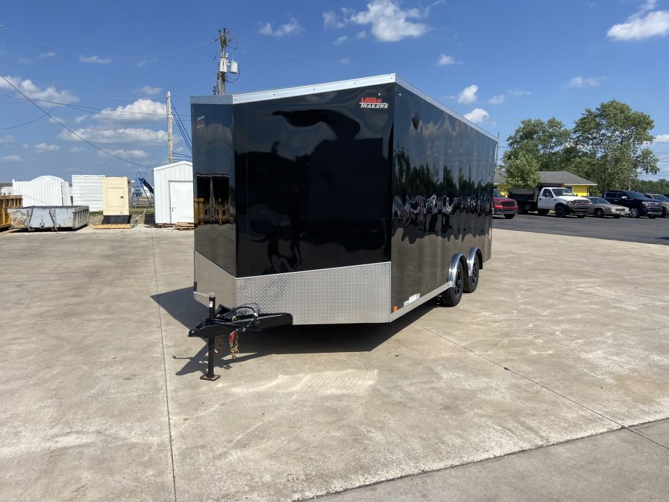 New United UJ-8.5X18 Enclosed Trailer