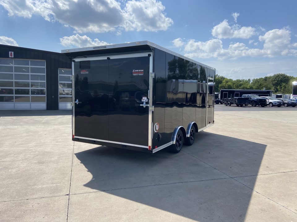 New United UJ-8.5X18 Enclosed Trailer