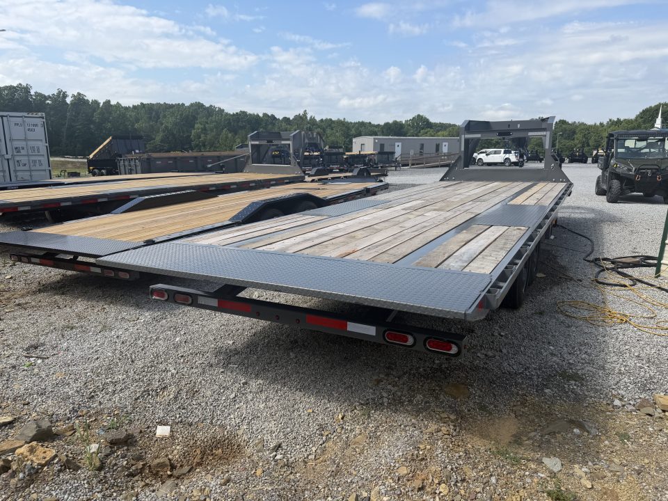 New 2026 Diamond C DET208 GOOSENECK DECK OVER POWER TILT ** ABS BRAKES** OAK FLOOR WIRELESS REMOTE HYDRO JACKS