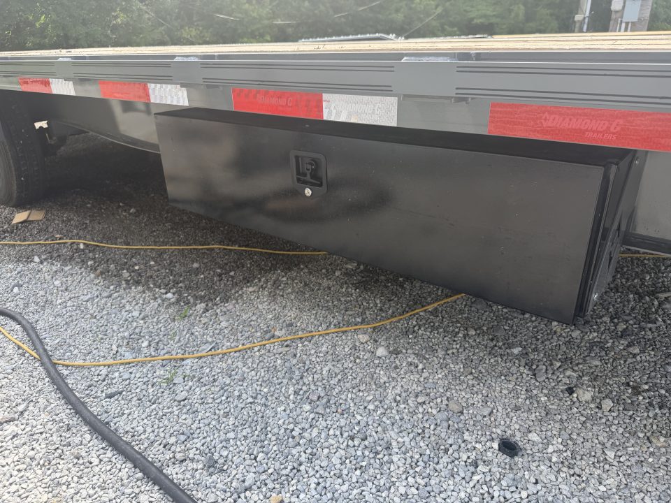 New 2026 Diamond C DET208 GOOSENECK DECK OVER POWER TILT ** ABS BRAKES** OAK FLOOR WIRELESS REMOTE HYDRO JACKS