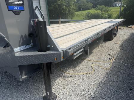 New 2026 Diamond C DET208 GOOSENECK DECK OVER POWER TILT ** ABS BRAKES** OAK FLOOR WIRELESS REMOTE HYDRO JACKS