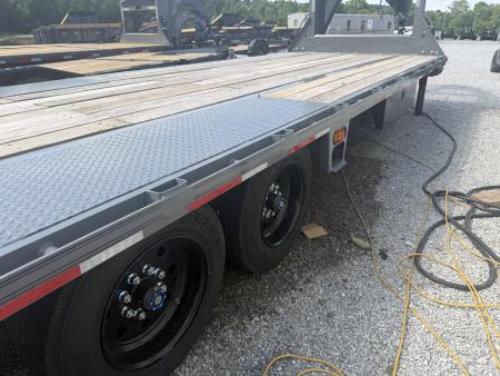 New 2026 Diamond C DET208 GOOSENECK DECK OVER POWER TILT ** ABS BRAKES** OAK FLOOR WIRELESS REMOTE HYDRO JACKS