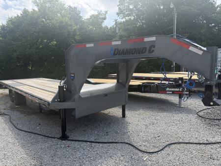 New 2026 Diamond C DET208 GOOSENECK DECK OVER POWER TILT ** ABS BRAKES** OAK FLOOR WIRELESS REMOTE HYDRO JACKS