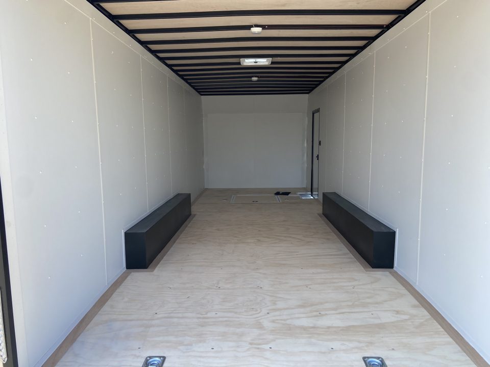 New United CLA-8.5X24Car Racing Trailer