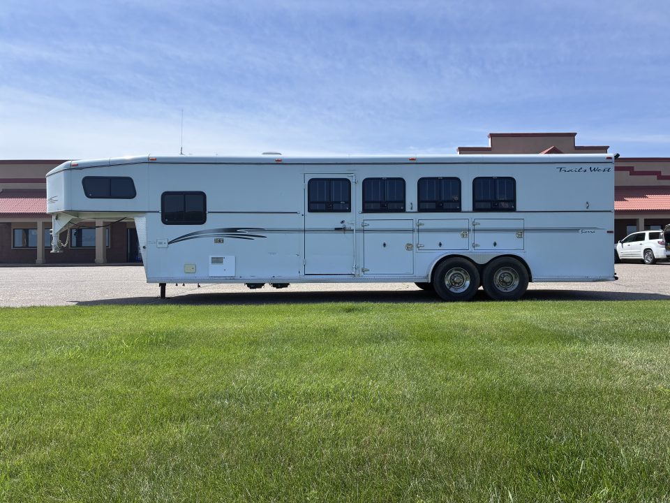 Used 2001 Trails West 4H LQ Horse Trailer