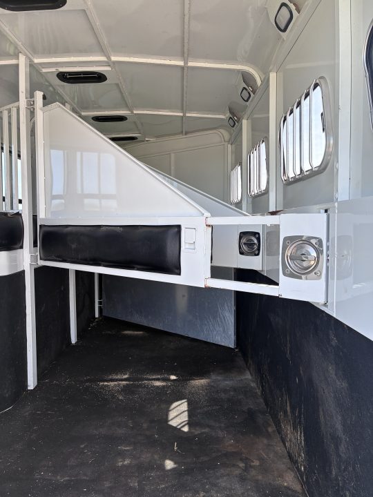 Used 2001 Trails West 4H LQ Horse Trailer