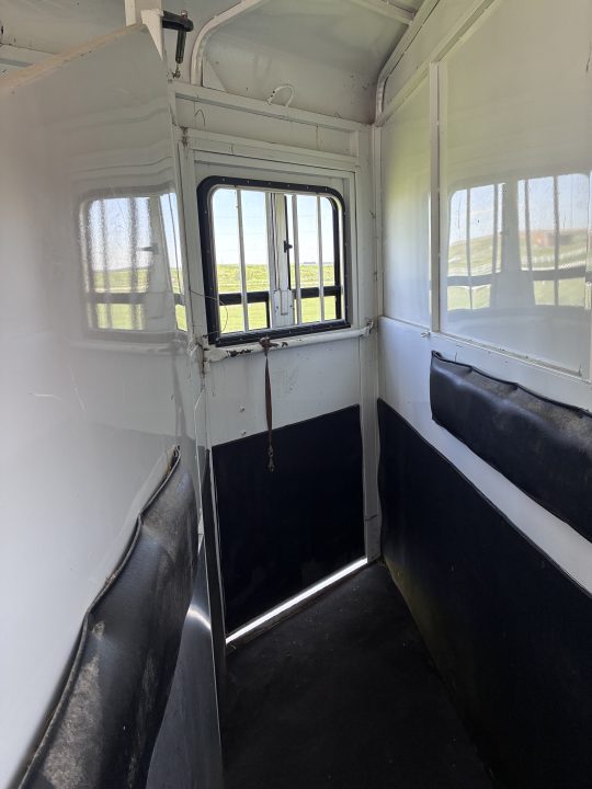 Used 2001 Trails West 4H LQ Horse Trailer