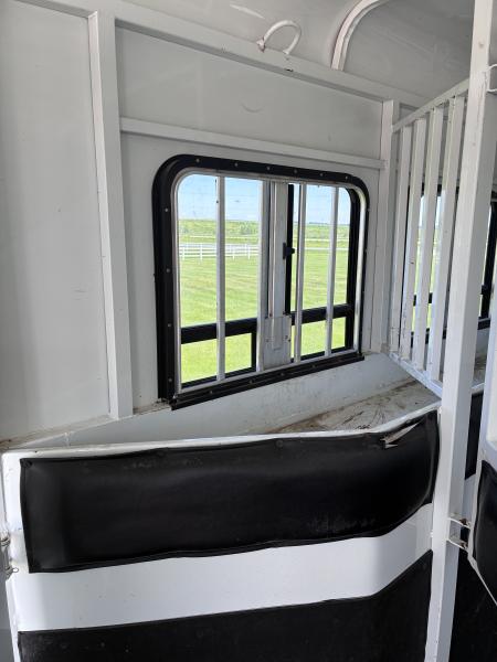 Used 2001 Trails West 4H LQ Horse Trailer