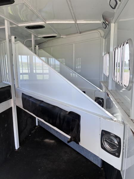 Used 2001 Trails West 4H LQ Horse Trailer